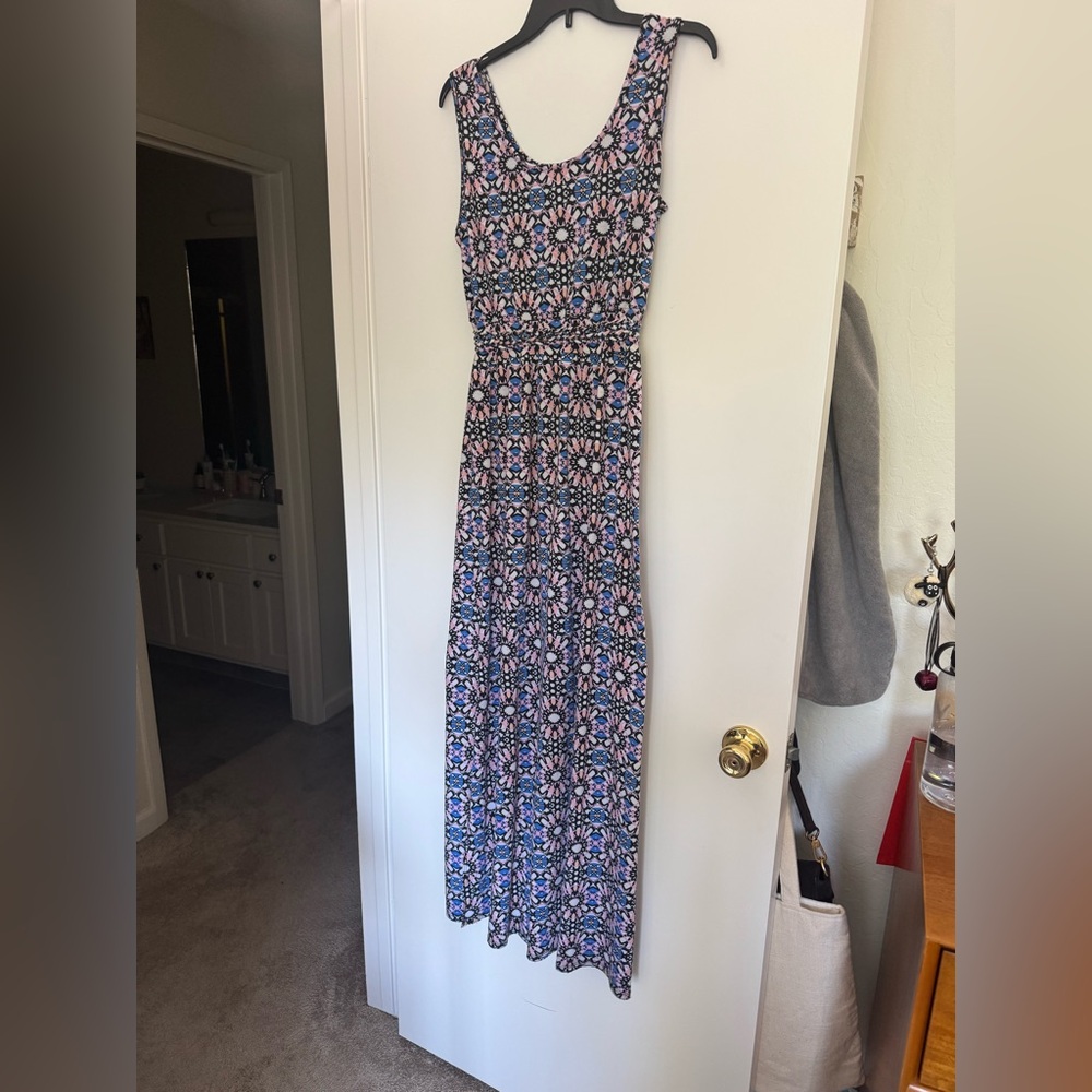 Floral Sleeveless Maxi Dress